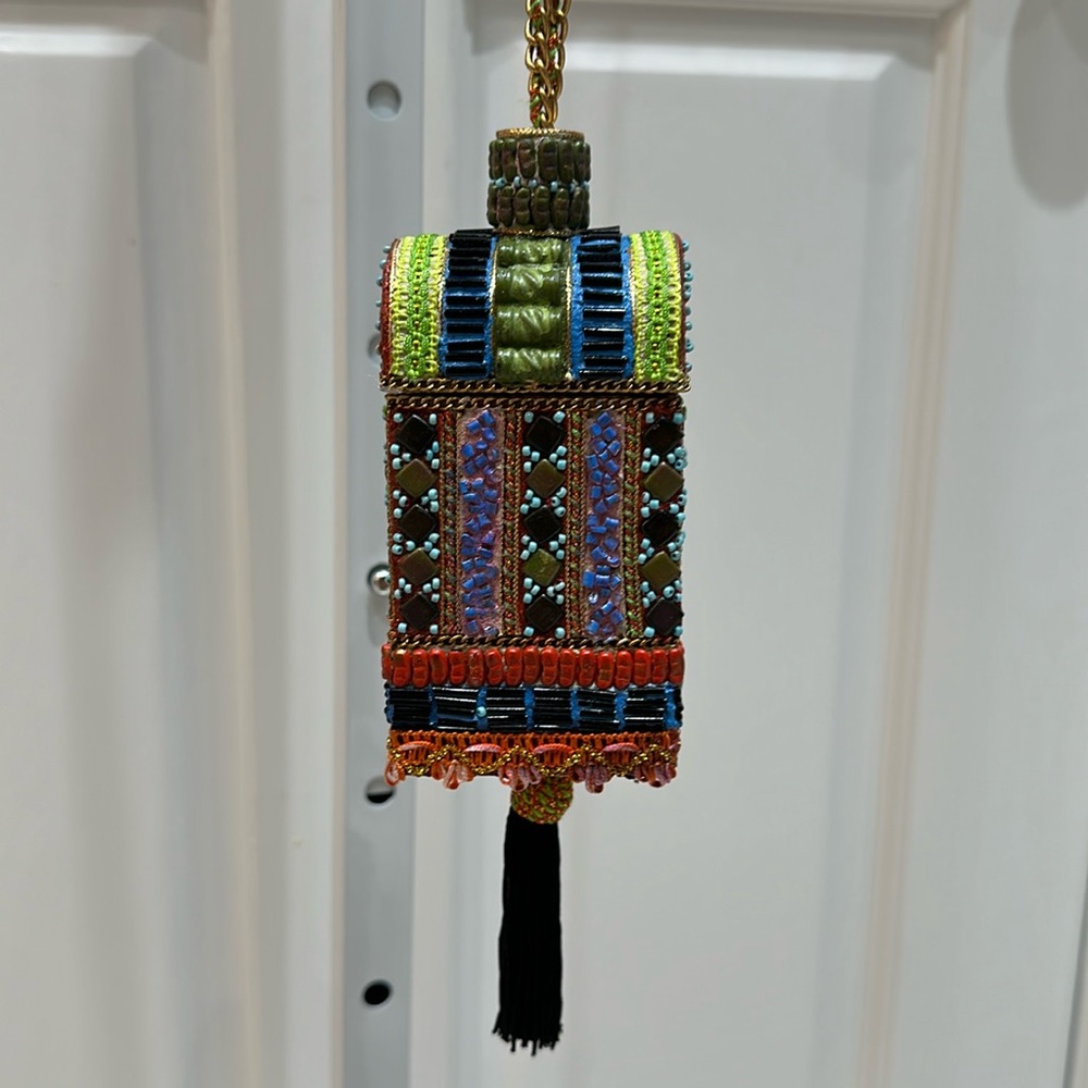 Mary Frances box purse